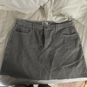 Princess Polly black and white skirt size 12